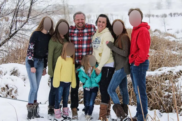 A family photo of James and Angela Craig.