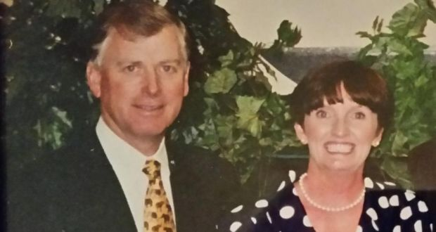 Julia Holmes: Four decades of fraud, dozens of identities, and a death no one reported. 5 Julia Holmes with US Vice President Dan Quayle.