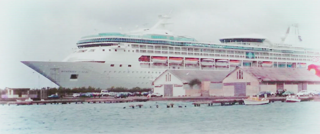 How Amy Bradley Vanished from a Royal Caribbean Cruise and Was Never Found 6 A ship bartender reportedly heard a woman yelling "Señorita kidnapped!" in the early hours of March 24, 1998. Courtesy of Netflix.