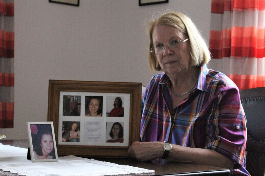 How Frauke Liebs Called Home Seven Times and Was Never Found Alive 2 Ingrid Liebs, mother of Frauke Liebs, pictured with photographs of her daughter, Lübbecke, Germany.vikipedia.