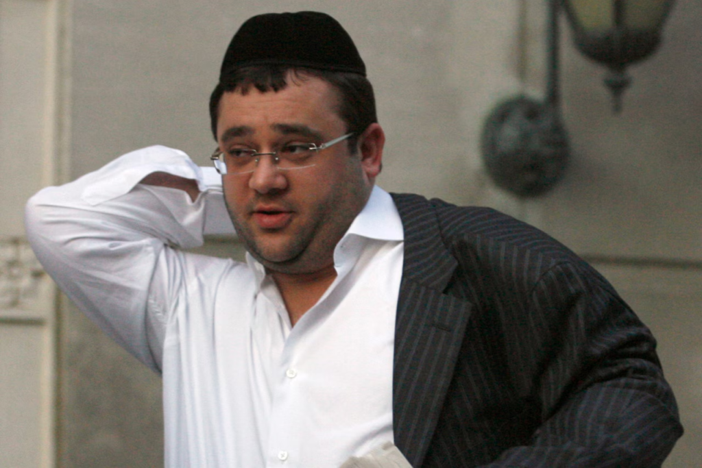 How Eliyahu Weinstein Stole $270 Million from His Own Community Three Times Over 2 Eliyahu "Eli" Weinstein, Lakewood, New Jersey, circa 2010. Photo: 5 Towns Jewish Times.vikipedia