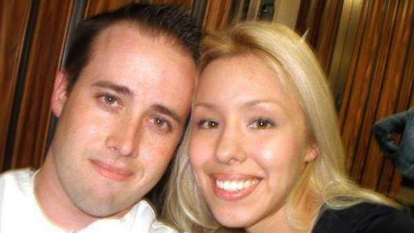 How Jodi Arias Planned and Carried Out the Murder of Travis Alexander 4 Travis Alexander and Jodi Arias photographed together during their relationship, circa 2007.