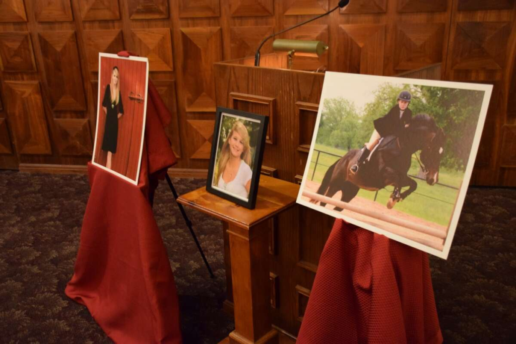 How Julie Mott’s Body Disappeared From a San Antonio Funeral Home Hours After Her Service 3 image 9